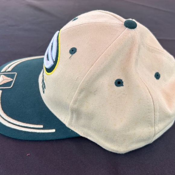 Retro Green Bay Packers Tan and Green Cap - Picture 4 of 7